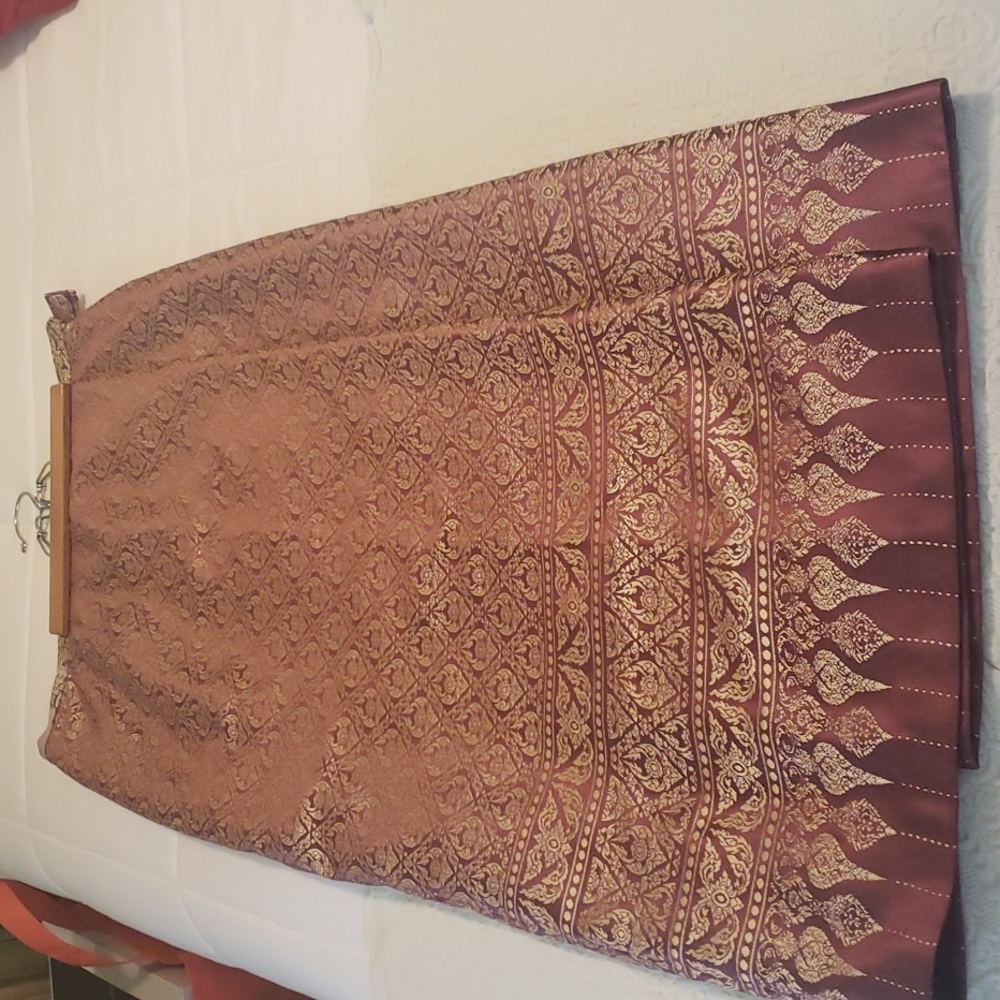 Long Thai skirt